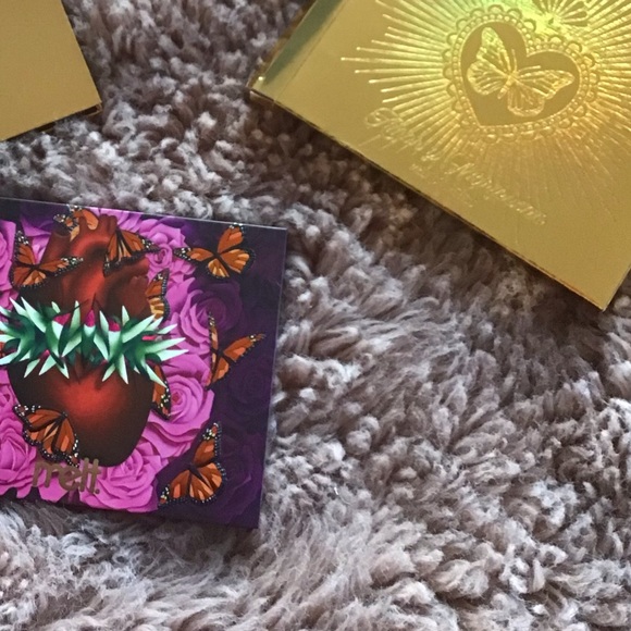 Amor y Mariposas Melt Cosmetics new eye palette holiday limited new in box - Picture 2 of 2